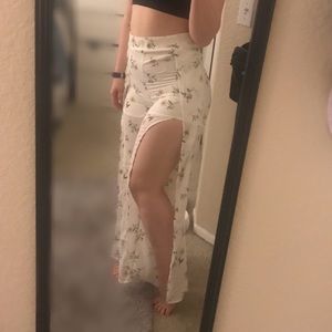 KITTENISH Floral Shorts with Long Overlay🌹💗